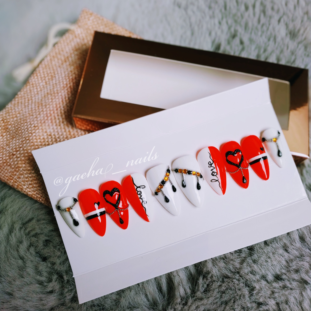 Love Press On Nails - Medium - Stiletto