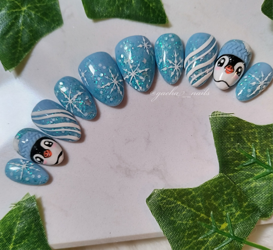 Cuddly Penguin - Press On Nails