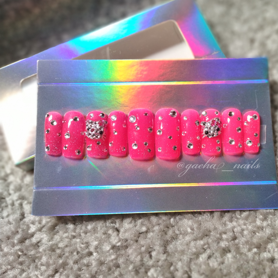 Charming Bling Press On Nails - Medium - Square