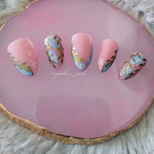 Dreamy Flowers Press On Nails - Short - Almond