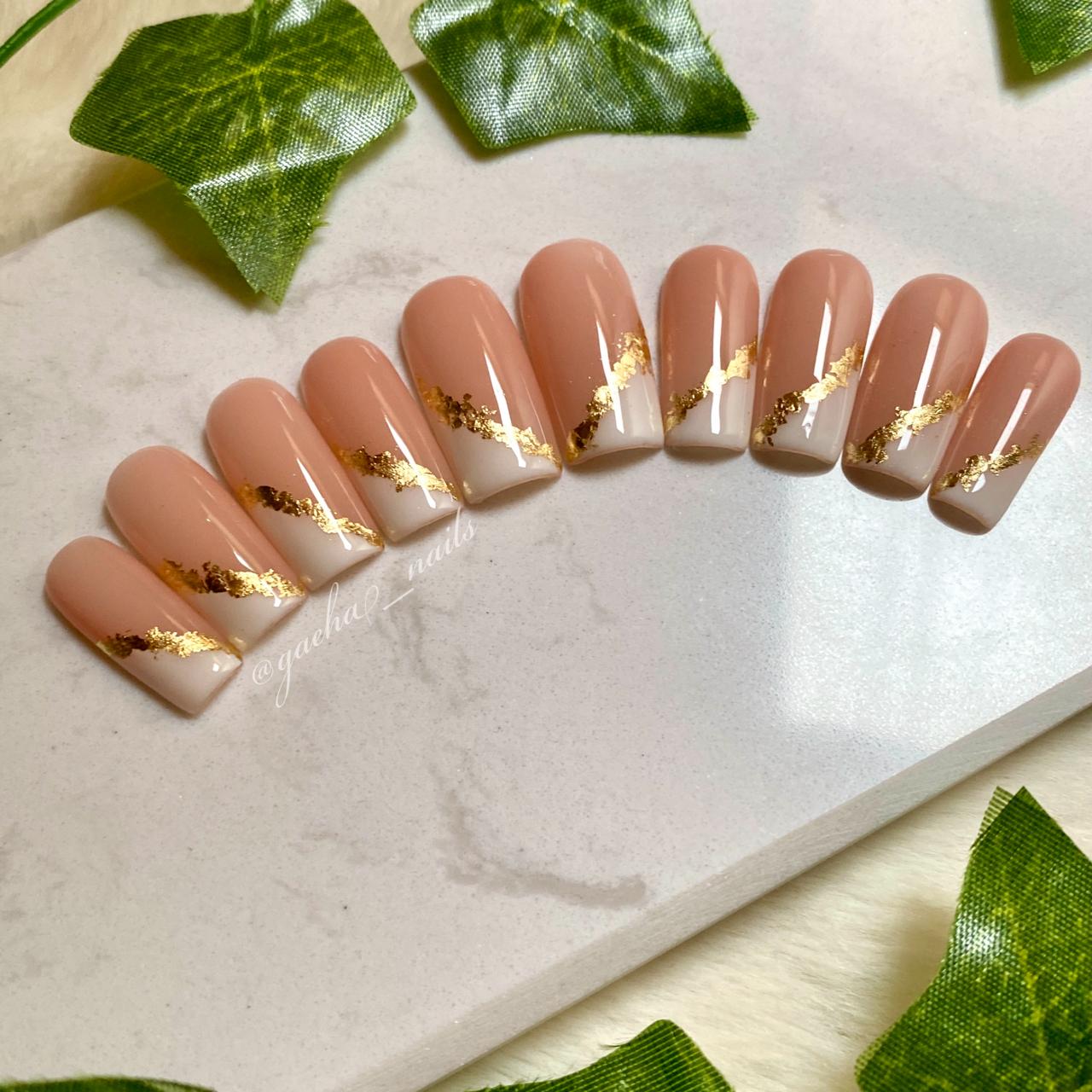 Gold Lined Tips - Press On Nails