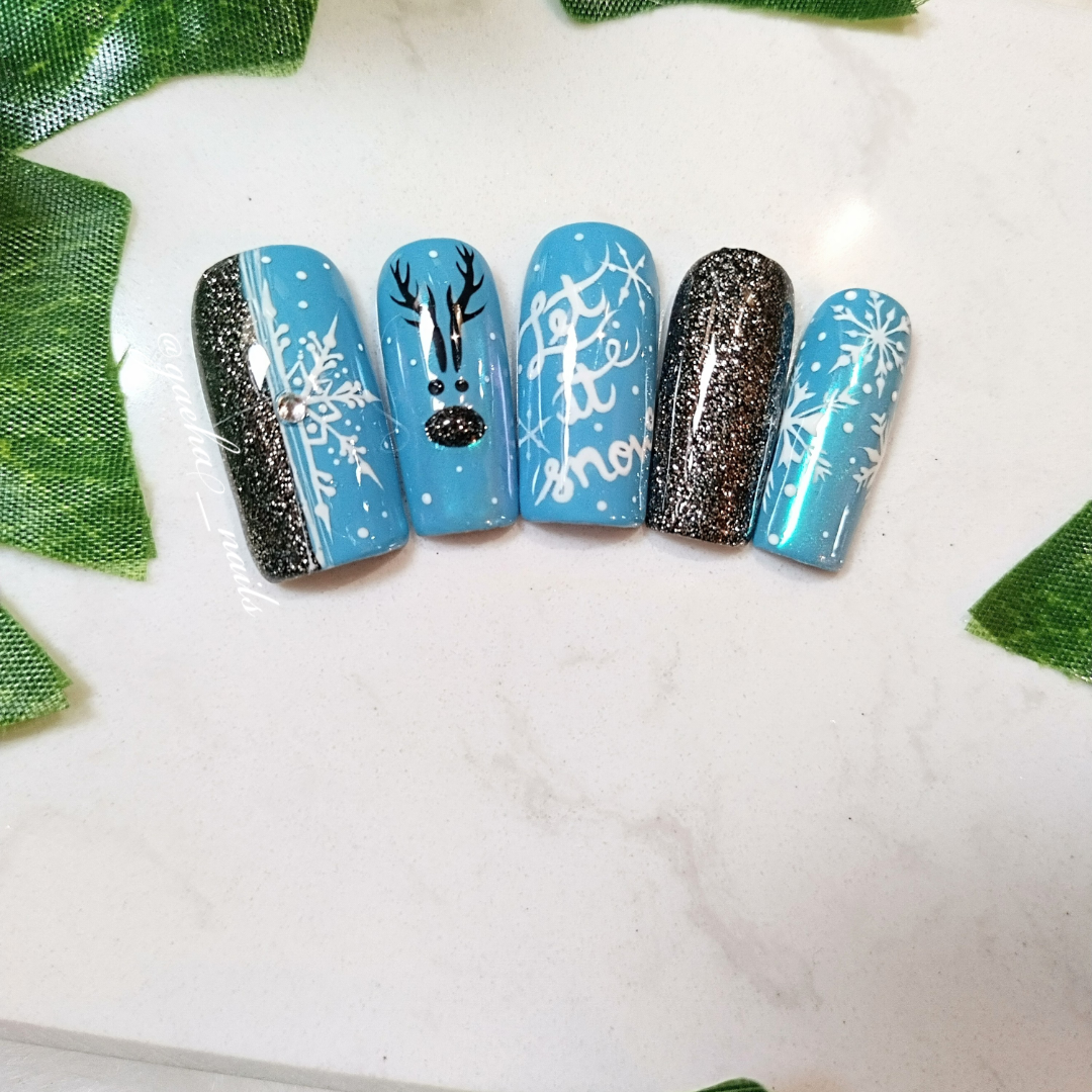 Let it Snow Press On Nails - Medium - Square