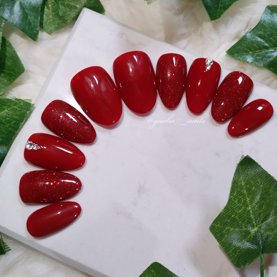 Red Elegance Press On Nails - Short - Round
