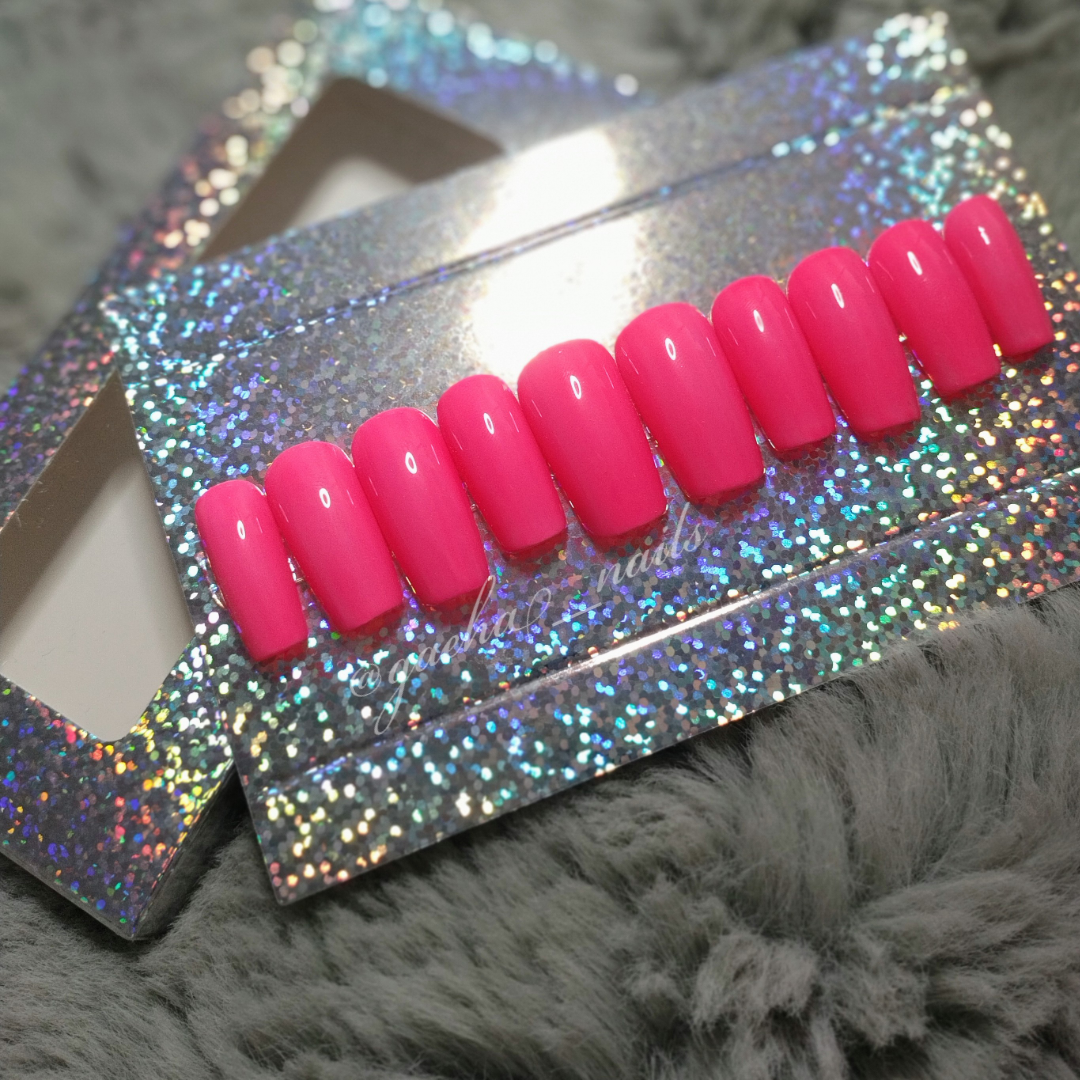 Solid Colour Bright Pink Press on Nails - Medium - Ballerina 