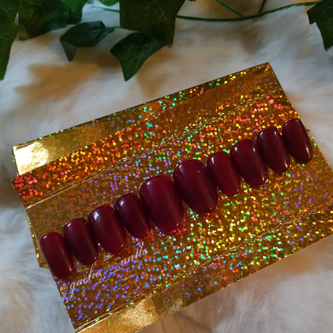 Solid Deep Red Press On Nails - Medium - Round
